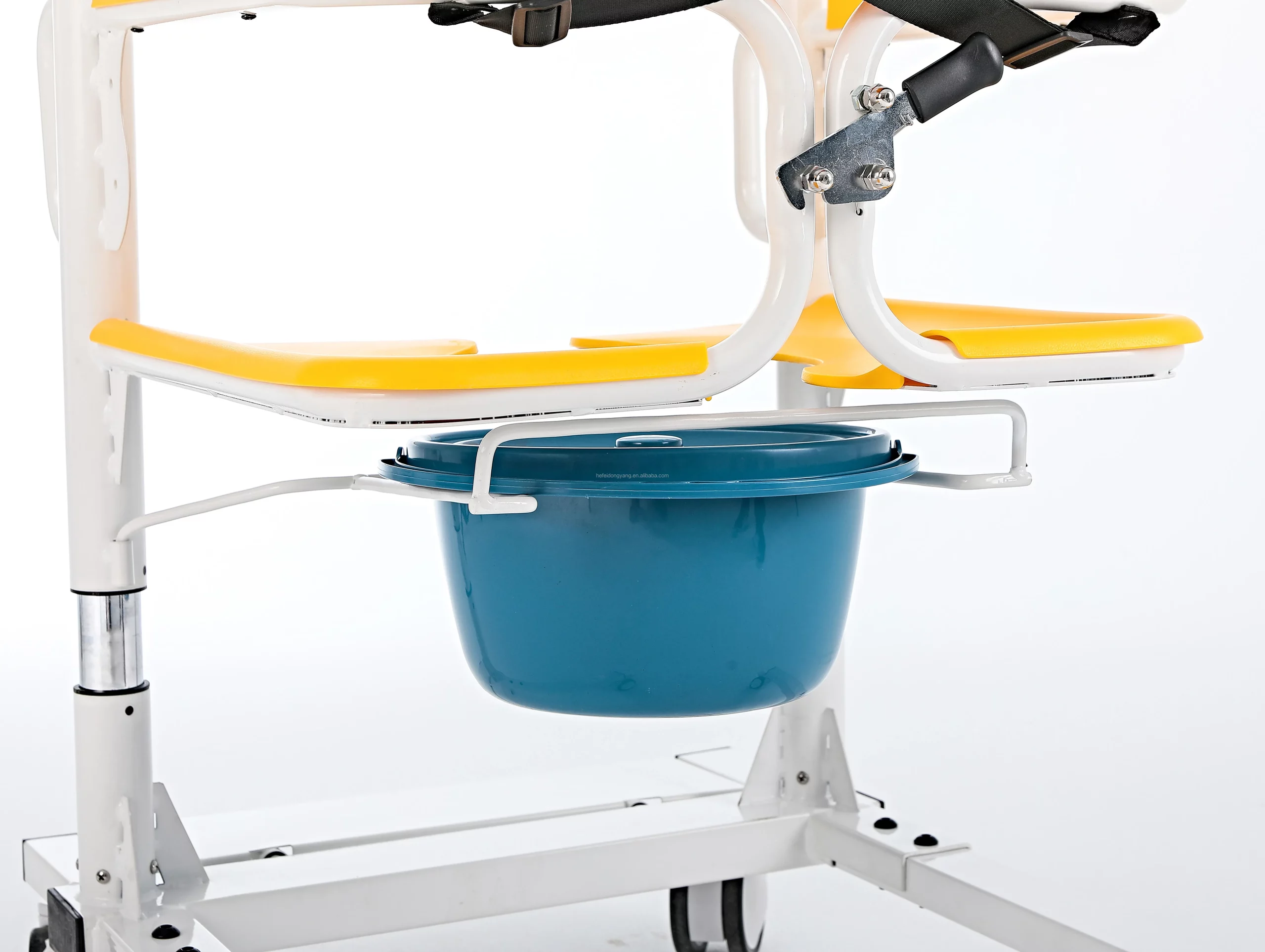 Open seat sections and bucket interface on the pictured transfer-chair variant